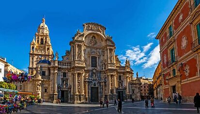 Instituto Hispánico de Murcia - La Catedral de Santa María y el Palacio Episcopal