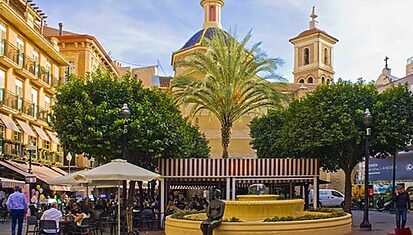 Instituto Hispánico de Murcia - Plaza de las Flores