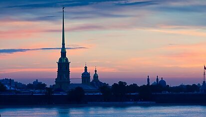 Instituto Hispánico de Murcia - Un puente entre Rusia y Murcia: la visita al Colegio Cervantes Nº 148 de San Petersburgo